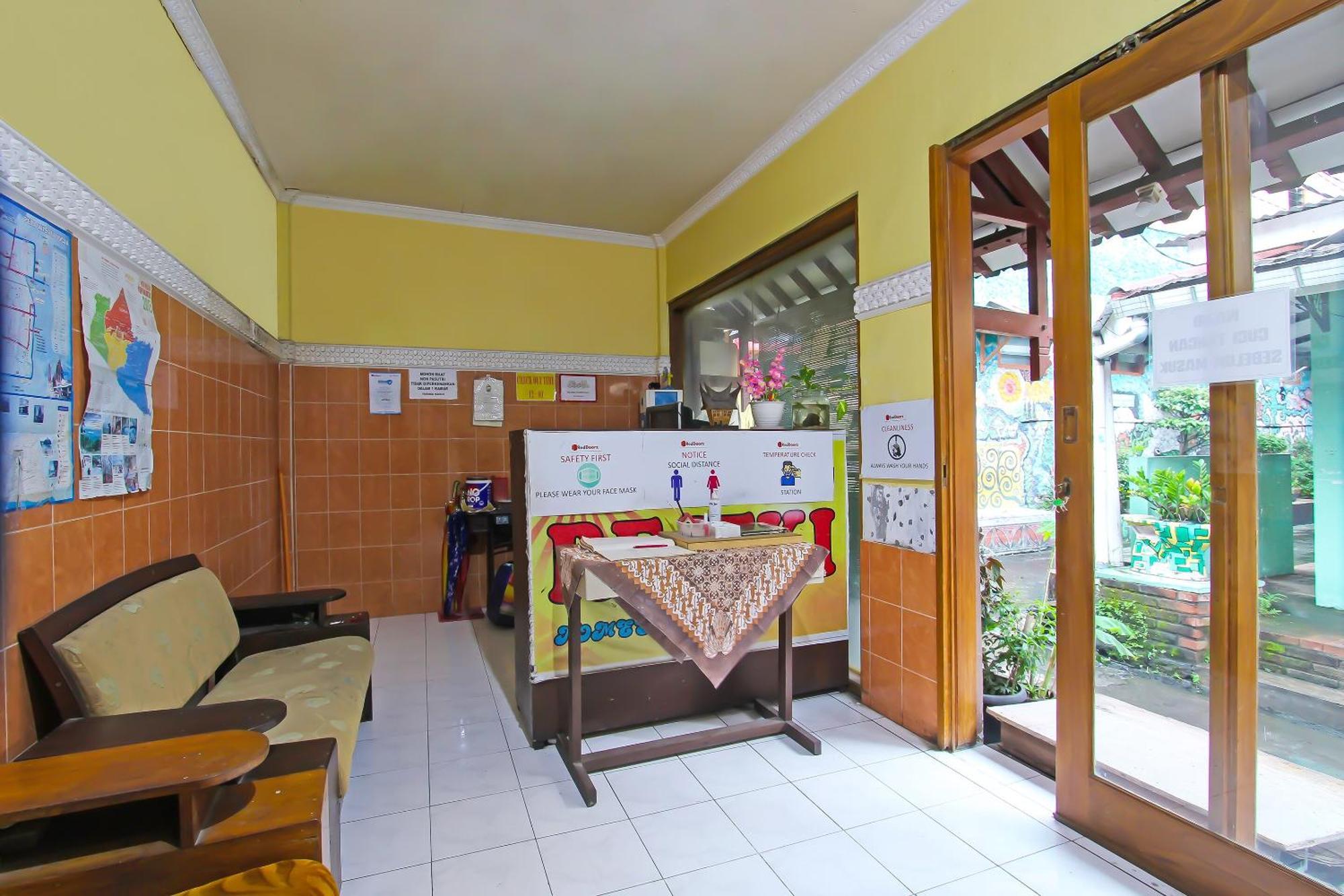 Spot On 91911 Rejeki Homestay Syariah Malioboro Yogyakarta Esterno foto