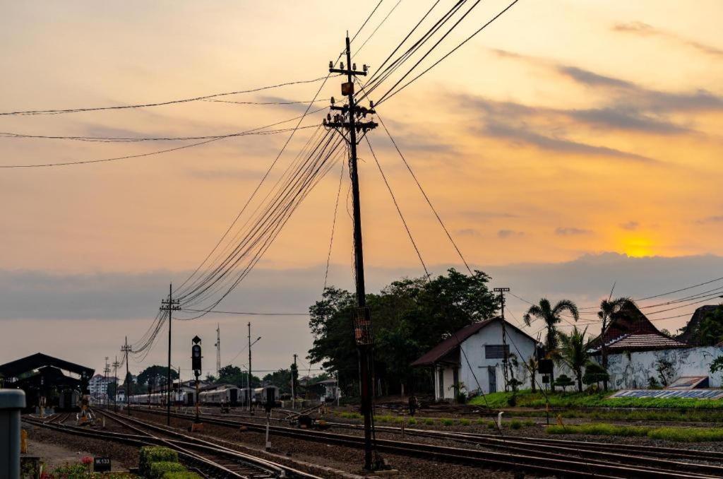 Spot On 91911 Rejeki Homestay Syariah Malioboro Yogyakarta Esterno foto