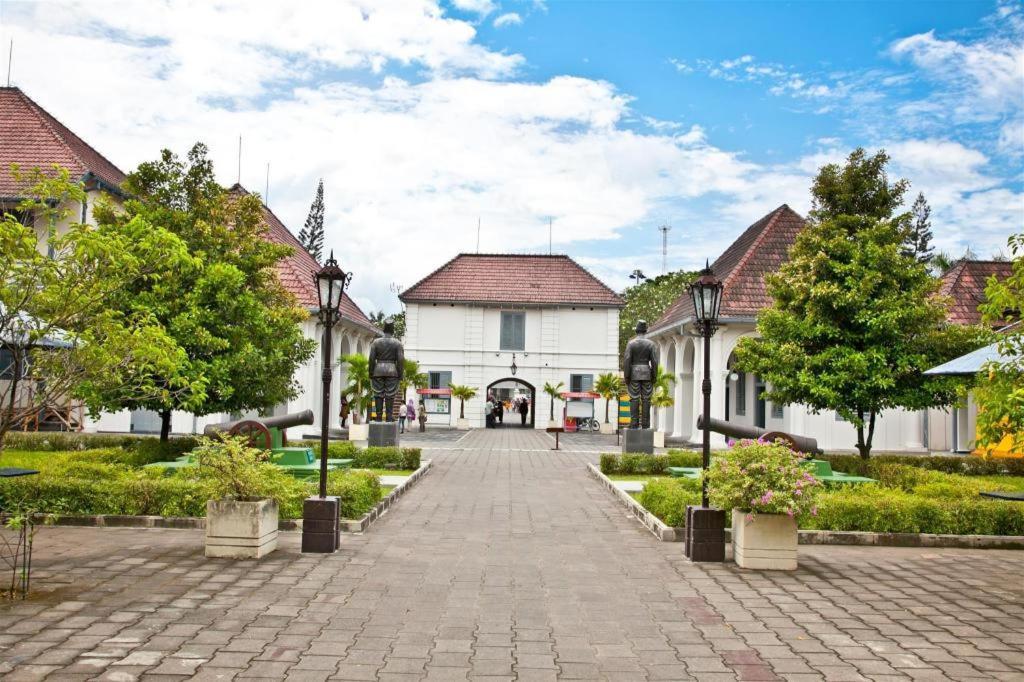 Spot On 91911 Rejeki Homestay Syariah Malioboro Yogyakarta Esterno foto